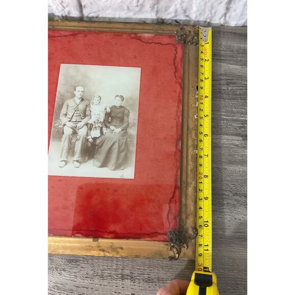Antique Photography in Antique Frame Family Photo Dated - Picture 7 of 8